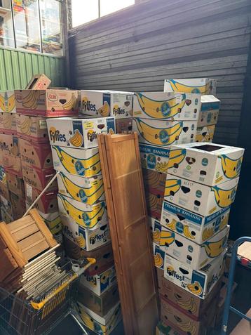 Gratis afhl bananendozen John F. Kennedylaan 28 Valkenswaard beschikbaar voor biedingen