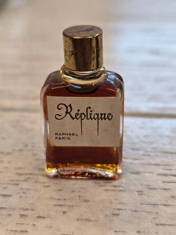 Vintage Replique van Raphael Paris  parfum beschikbaar voor biedingen