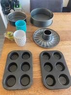 Set Bakvormen/2 Springvormen-2 Muffin Vormen-8 Cakebakjes, Ophalen, Zo goed als nieuw, Bakvorm