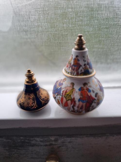 Vintage Parfumflesjes - Set van 2, Antiek en Kunst, Antiek | Porselein, Ophalen of Verzenden