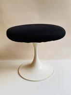 Tulp voet hocker / kruk van Tamburin Sweden, Huis en Inrichting, Space Age, Stof, Minder dan 50 cm, Gebruikt