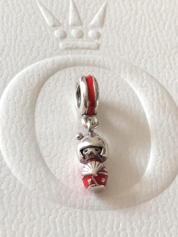 RETIRED Pandora bedel Japans poppetje in kimono beschikbaar voor biedingen