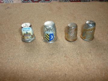 4 Vingerhoedjes in zeer goede staat  beschikbaar voor biedingen