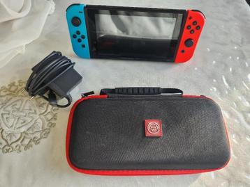 Nintendo Switch + Hoes + Oplader beschikbaar voor biedingen