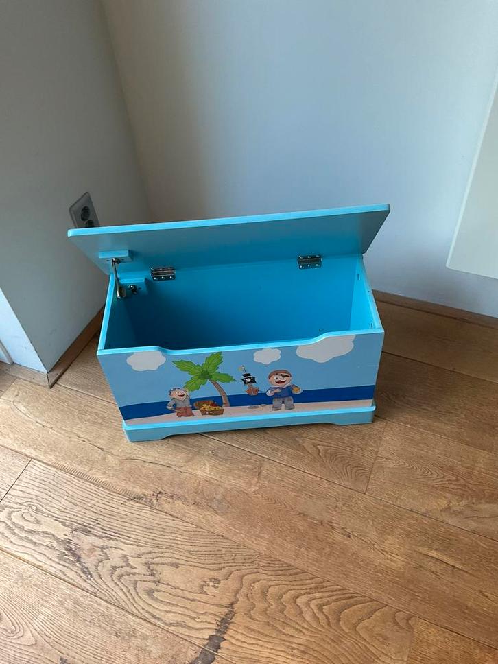 Degelijke houten opbergkist - blauw, piratenstijl, Kinderen en Baby's, Kinderkamer | Inrichting en Decoratie, Gebruikt, Overige typen