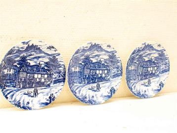 3 delig Broadhurst staffordshire porseleinen bordjes 35703 beschikbaar voor biedingen