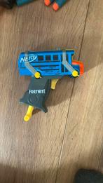 5 nerf pistoolen, Ophalen