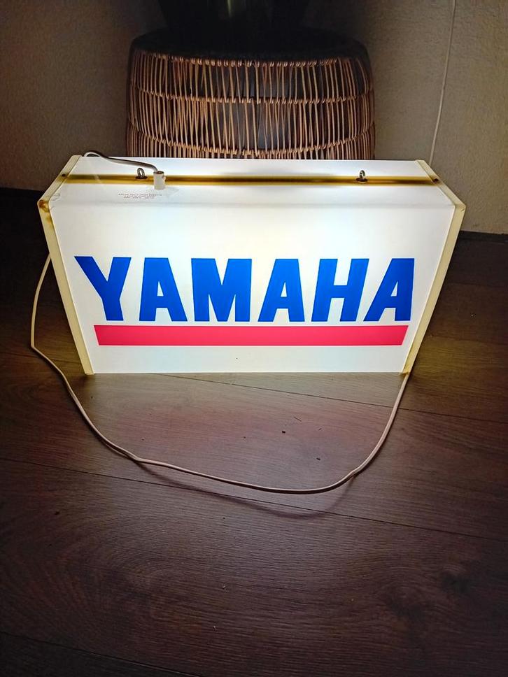 Lichtreclame hangende lichtbak vintage Yamaha, Verzamelen, Overige Verzamelen, Gebruikt, Ophalen of Verzenden