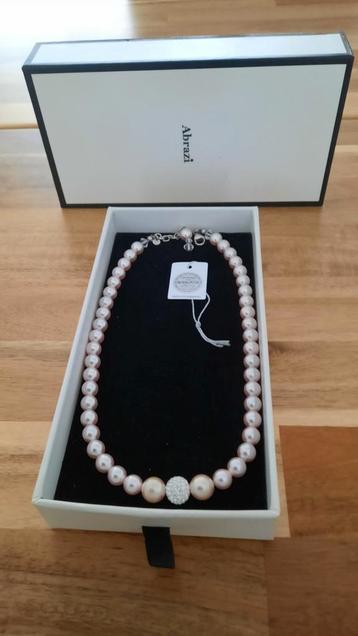 Babyroze glasparels ketting met Swarovski beschikbaar voor biedingen