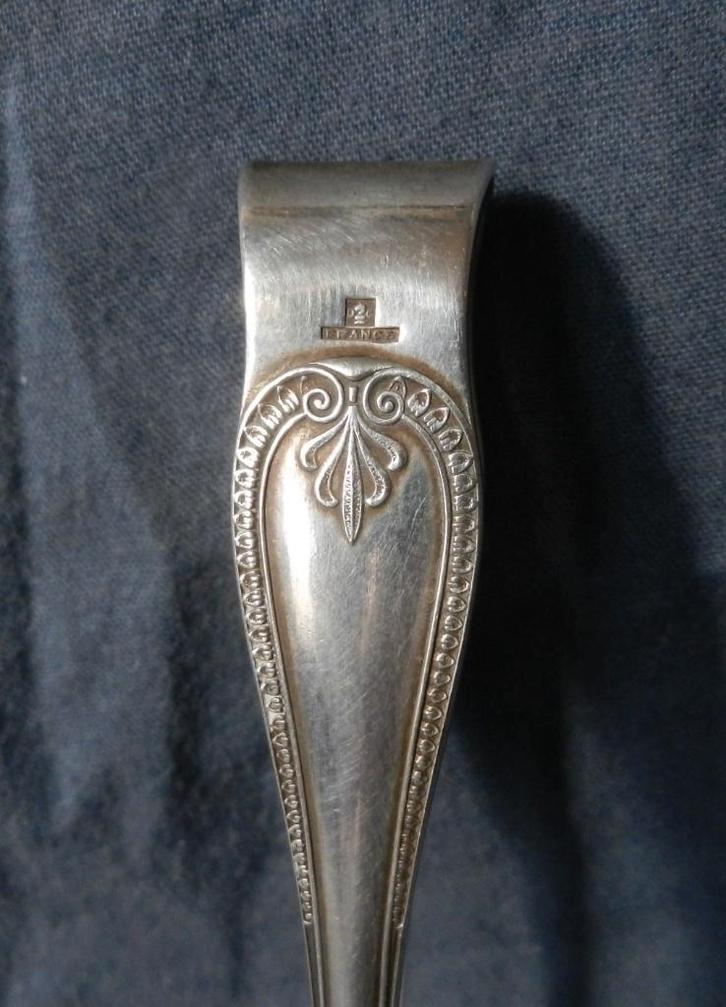 Verzilverd suikertang door Christofle Paris model Malmaison, Antiek en Kunst, Antiek | Bestek, Ophalen of Verzenden