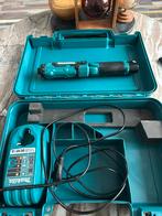 Makita DF012D 7,2V Accu Schroevendraaier, Ophalen of Verzenden, Zo goed als nieuw, Boor- en Schroefmachine