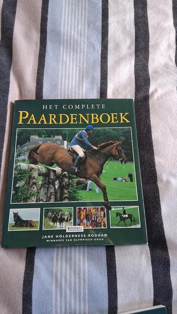 Het Complete Paardenboek beschikbaar voor biedingen