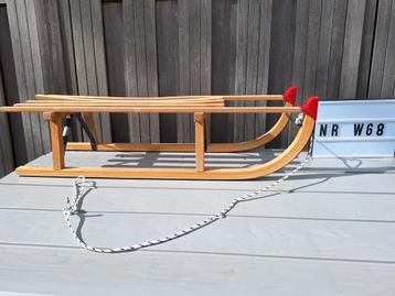 Houten slee 100 cm met nieuw trekkoord  beschikbaar voor biedingen