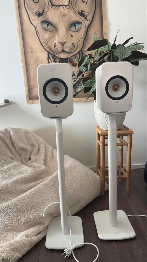 KEF LSX II white speakers op KEF standaarden, Audio, Tv en Foto, Luidsprekers, Zo goed als nieuw, Front, Rear of Stereo speakers