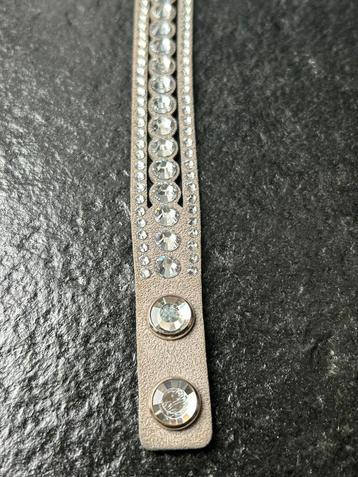 Swarovski armband beschikbaar voor biedingen