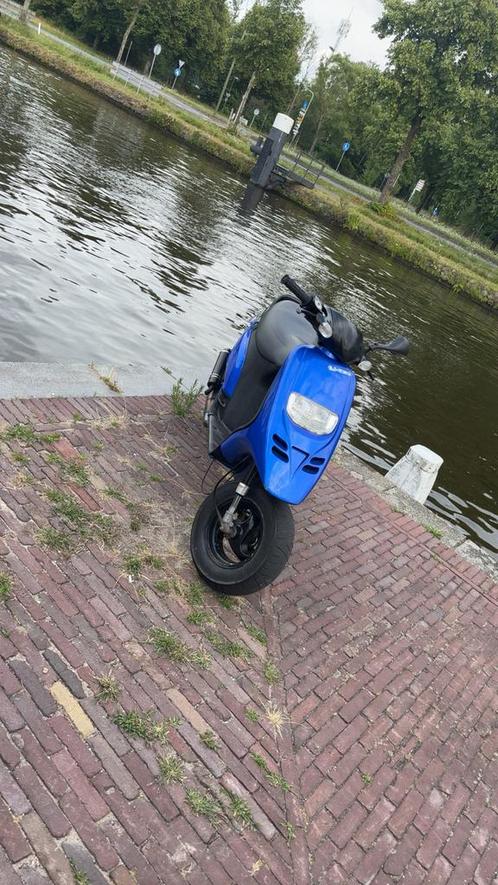 piaggio typhoon 70cc, Fietsen en Brommers, Scooters | Piaggio, Zo goed als nieuw, Overige modellen, Ophalen of Verzenden
