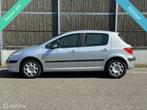 Peugeot 307 1.6-16V Premium NAP/AIRCO/CRUISE/NWEAPK, Auto's, Peugeot, Voorwielaandrijving, Gebruikt, 4 cilinders, 635 kg