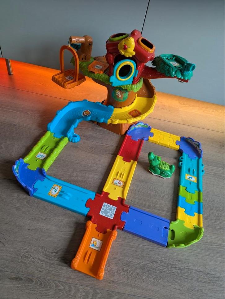 Toettoet auto's dieren boomhut - Vtech met krokodil, Kinderen en Baby's, Speelgoed | Vtech, Zo goed als nieuw, Ophalen of Verzenden