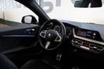 BMW 1-serie M135i xDrive High Executive | Akrapovič uitlaat, Auto's, 1998 cc, Gebruikt, 4 cilinders, Leder en Stof