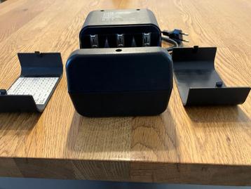 Batterijen oplader  (Varta) beschikbaar voor biedingen
