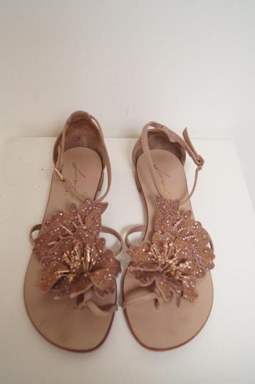 LOLA CRUZ Sandalen Maat 37 beschikbaar voor biedingen