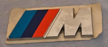 Bmw metalen logo zelfklevend  beschikbaar voor biedingen