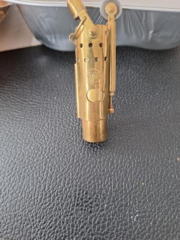 Vintage Goud kleurige aansteker zippo beschikbaar voor biedingen