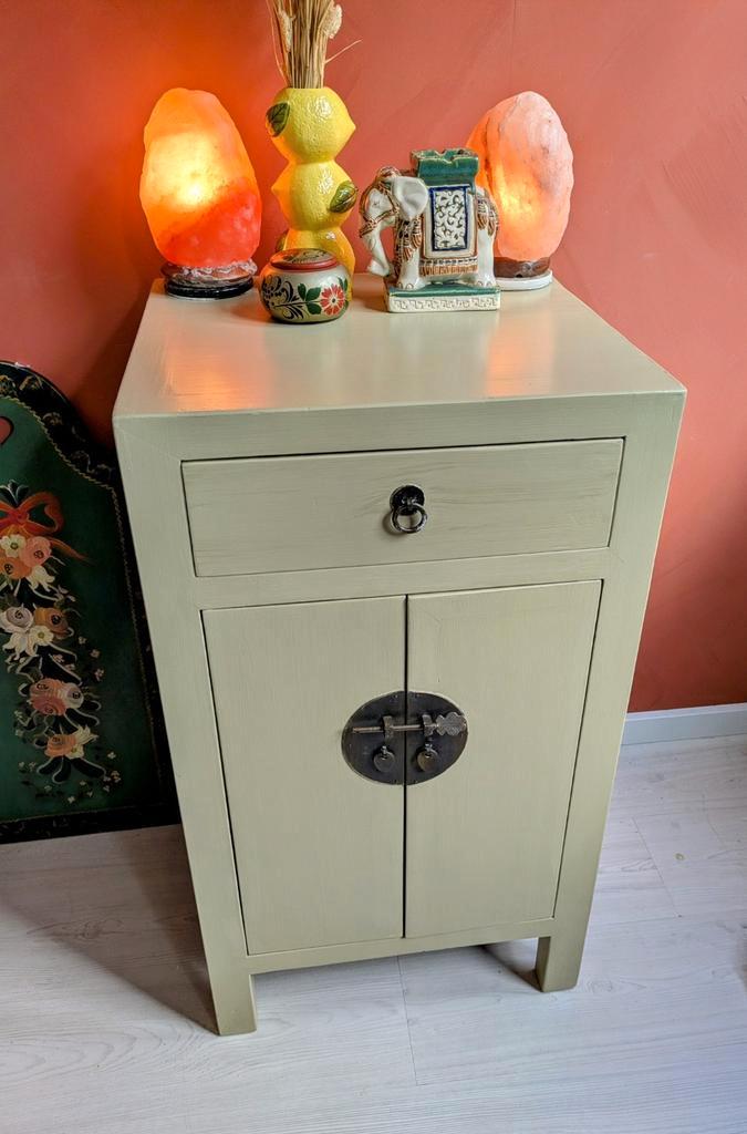 Chinese Kast Groen, Huis en Inrichting, Slaapkamer | Nachtkastjes, Zo goed als nieuw, 70 cm of meer, 45 tot 65 cm, Hout, Ophalen