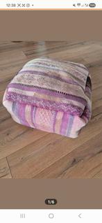 Mooie Amazigh handgemaakte poef, Huis en Inrichting, Banken | Voetenbanken en Poefen, Gebruikt, Bohemian, Ophalen of Verzenden