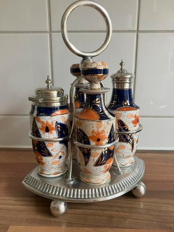 Engels olie- & azijnstel / cruetset Imari beschikbaar voor biedingen