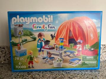 Playmobil Family fun 70089 kampeerders met tent beschikbaar voor biedingen