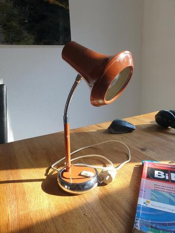 Vintage jaren 60 70 bureaulamp of tafellamp oranjebruin beschikbaar voor biedingen