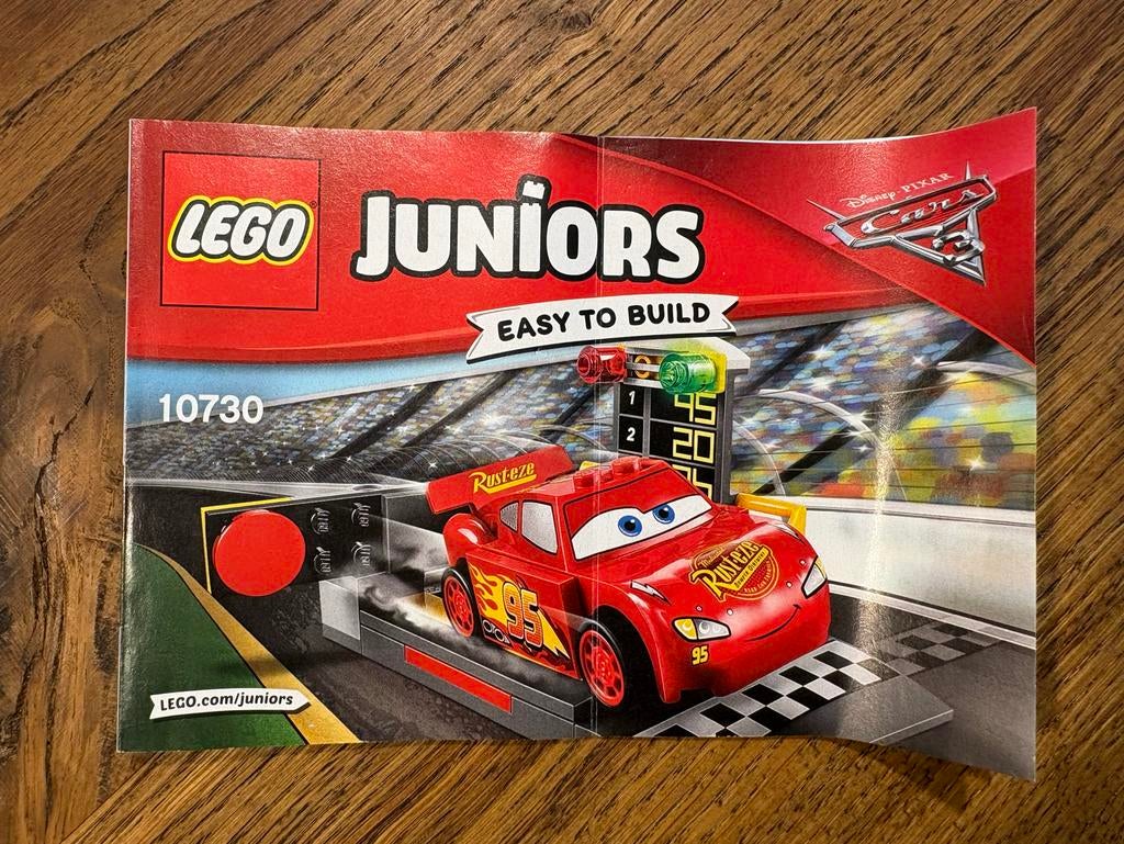 LEGO Juniors 10730 Bliksem McQueen Lanceerder, Ophalen of Verzenden, Gebruikt, Complete set, Lego