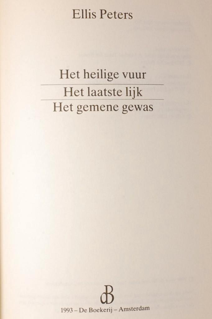 Ellis Peters - Drie middeleeuwse detectives (1993), Boeken, Detectives, Gelezen, Verzenden