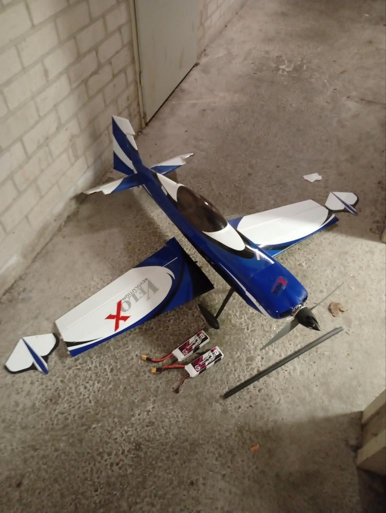 Velox evolution 52".   3D kist, Hobby en Vrije tijd, Modelbouw | Radiografisch | Vliegtuigen, Ophalen