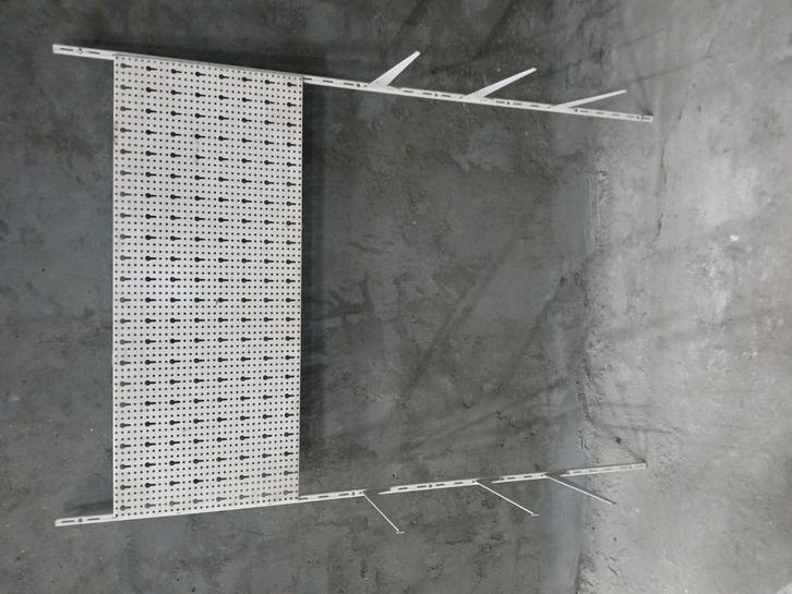 Gereedschap wand met planken liggers, Doe-het-zelf en Verbouw, Werkbanken, Zo goed als nieuw, Ophalen of Verzenden