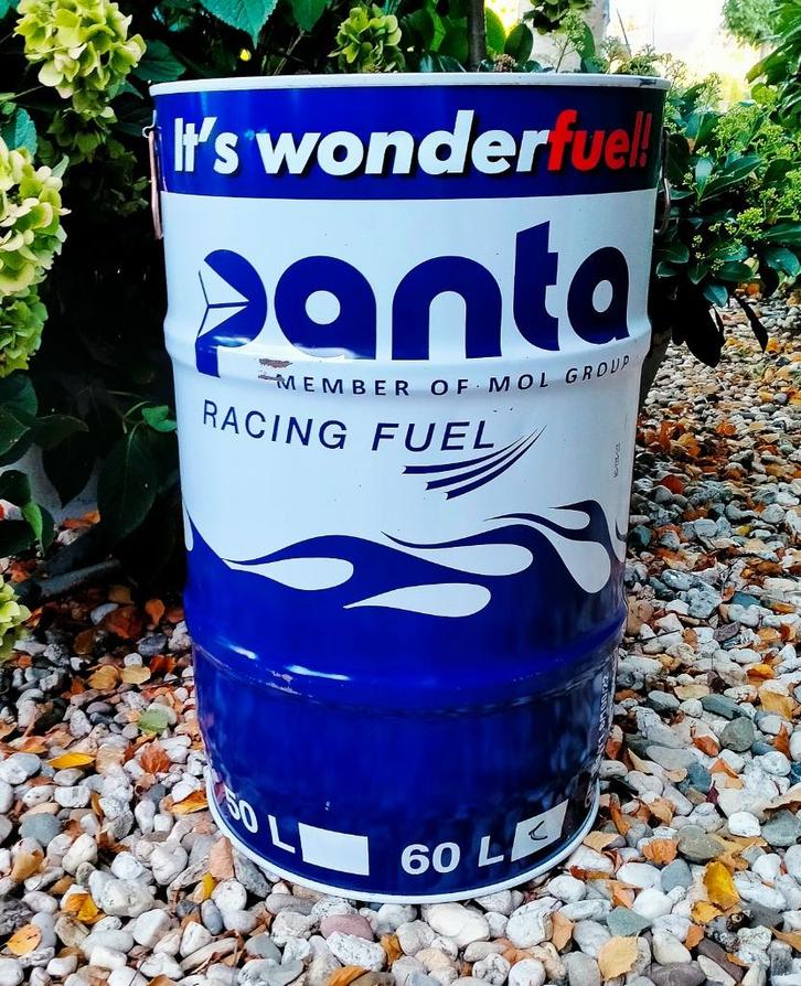 Panta Racing Fuel / Gasoline / Benzine Ton / Vat - 60X40CM, Verzamelen, Merken en Reclamevoorwerpen, Zo goed als nieuw, Verpakking