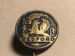 Metalen BEDFORD VRACHTWAGENMERK Speld (Blauw/Metaalkleur)., Verzenden, Zo goed als nieuw, Transport, Speldje of Pin