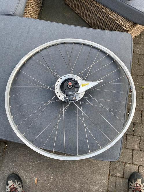Gazelle voorwiel 28inch Shimano Nexave dynsmo/rollerbrake, Fietsen en Brommers, Fietsonderdelen, Gebruikt, Algemeen, Wiel, Ophalen