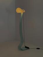 Vintage design vloerlamp van Sothis met glazen voet en witte, Ophalen, -, Zo goed als nieuw, -