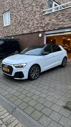 Audi A1 116pk AUTOMAAT | SLINE | CAMERA | CARPLAY | LED, Auto's, Stof, A1, Zwart, 116 pk