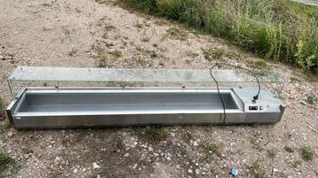 Koelvitrine 2 tot 8 graden 240 bij 35 beschikbaar voor biedingen