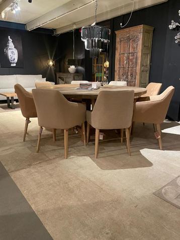 Eetkamerstoelen Saga beschikbaar voor biedingen