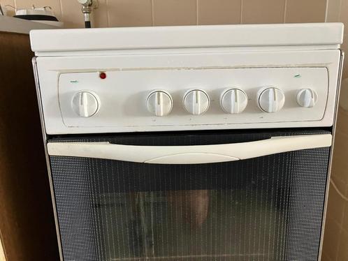 gasfornuis met oven, Witgoed en Apparatuur, Fornuizen, Gebruikt, Vrijstaand, Gas, 4 kookzones, 85 tot 90 cm, 45 tot 60 cm, Ophalen