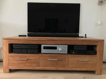 tv kast beschikbaar voor biedingen