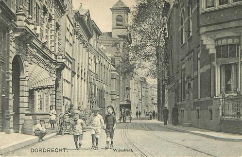 (701-074-017) Dordrecht Wijnstraat, Verzamelen, Ansichtkaarten | Nederland, Zuid-Holland, Verzenden