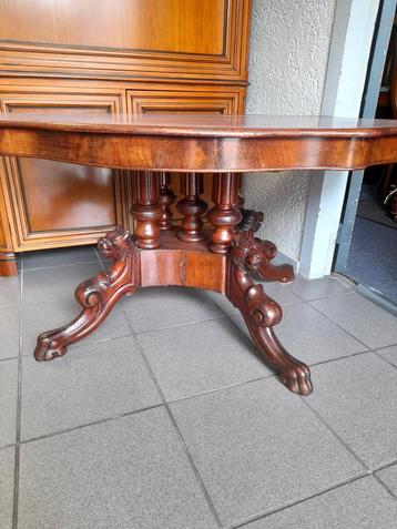 Antiek salon tafel  beschikbaar voor biedingen