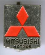 Mitsubishi rood op zilverkleurig auto broche ( C_021 ), Verzamelen, Speldjes, Pins en Buttons, Verzenden, Nieuw, Transport, Speldje of Pin