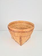 Vintage handgemaakte mand van gevlochten bamboe en rotan ‘60, Huis en Inrichting, Rond, Ophalen of Verzenden, N, Riet