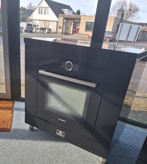 Inductie fornuis met kookveldafzuiging en luxe Bosch oven, Witgoed en Apparatuur, Fornuizen, Nieuw, Vrijstaand, Inductie, 4 kookzones